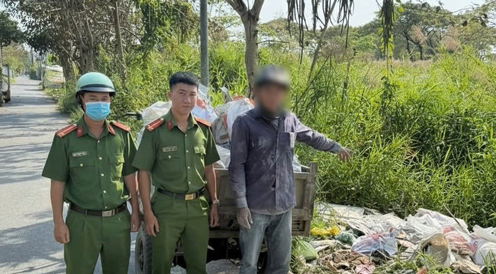 Mạnh tay với nạn đổ trộm r&aacute;c - Ảnh 1.