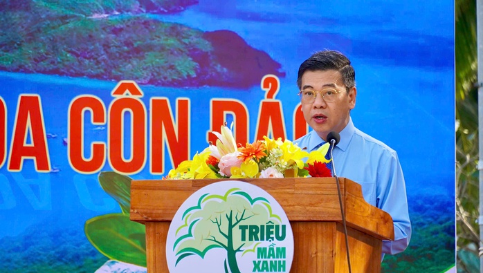 Điểm nhấn kinh tế và văn hóa trên Đường cờ Tổ quốc - Đường hoa Côn Đảo - Ảnh 3. Điểm nhấn kinh tế và văn hóa trên Đường cờ Tổ quốc - Đường hoa Côn Đảo - Ảnh 3.