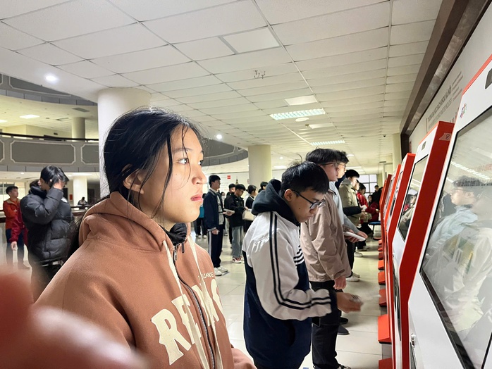 Gần 17.000 th&iacute; sinh tranh suất v&agrave;o đại học bằng kỳ thi đ&aacute;nh gi&aacute; tư duy - Ảnh 3.