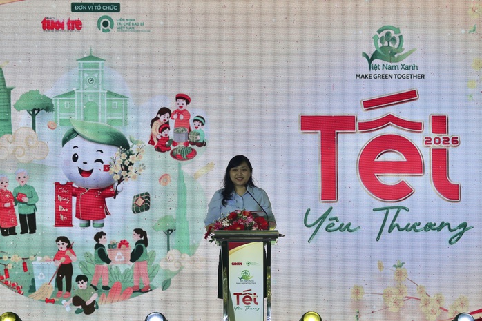 Tết Y&ecirc;u Thương: Tri &acirc;n người thu gom r&aacute;c d&acirc;n lập - Ảnh 2.