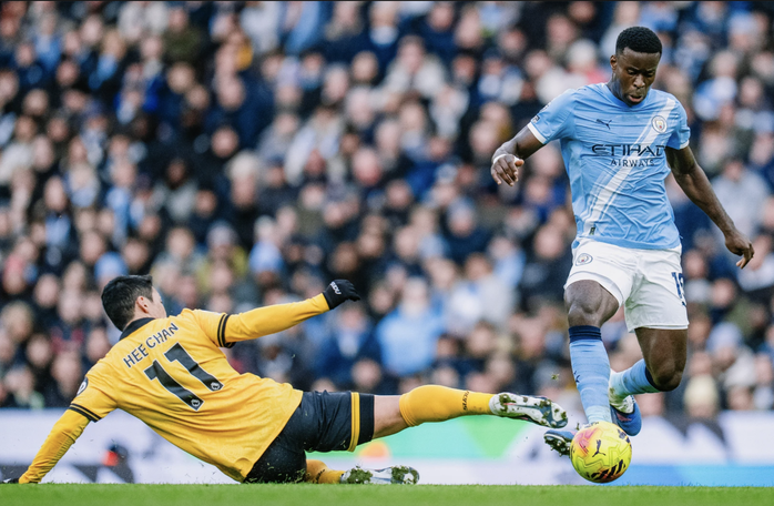 T&acirc;n binh Semenyo tỏa s&aacute;ng, Man City trở lại đường đua Ngoại hạng - Ảnh 5.