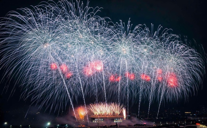 Tổng B&iacute; thư T&ocirc; L&acirc;m dự chương tr&igrave;nh nghệ thuật đặc biệt "Dưới l&aacute; cờ vẻ vang của Đảng" - Ảnh 23.