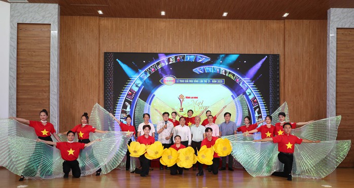 Tổng đạo diễn THANH HIỆP: Mai V&agrave;ng 31 - dạ tiệc nghệ thuật gi&agrave;u cảm x&uacute;c - Ảnh 1.