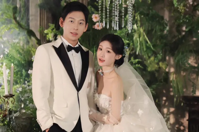 Nữ ca sĩ mạnh tay với l&ugrave;m x&ugrave;m bị "cắm sừng", chồng ph&ocirc;ng bạt - Ảnh 2.