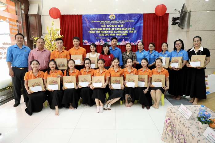 Chăm lo Tết Nguy&ecirc;n đ&aacute;n  B&iacute;nh Ngọ, tiếp sức c&ocirc;ng nh&acirc;n, lao động kh&oacute; khăn - Ảnh 8.