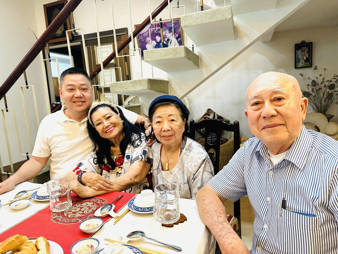 Nghệ sĩ tề tựu mừng thọ 90 tuổi Kỳ nữ Kim Cương - Ảnh 5.