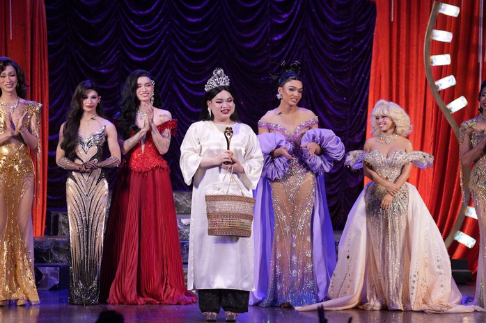 "Đảo hoa hậu" khoe tượng Mai Vàng chiến thắng trong suất diễn ý nghĩa - Ảnh 3.