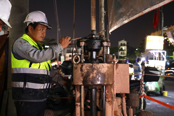 Xuyên đêm khoan địa chất, metro số 2 tăng tốc - Ảnh 3.