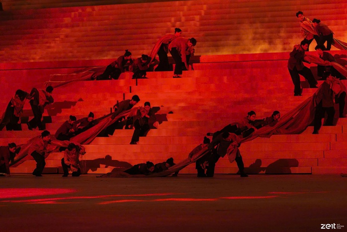 Th&agrave;nh c&ocirc;ng của "Dưới l&aacute; cờ vẻ vang của Đảng" l&agrave; lời đ&aacute;p cho mu&ocirc;n v&agrave;n c&acirc;u hỏi  - Ảnh 16.