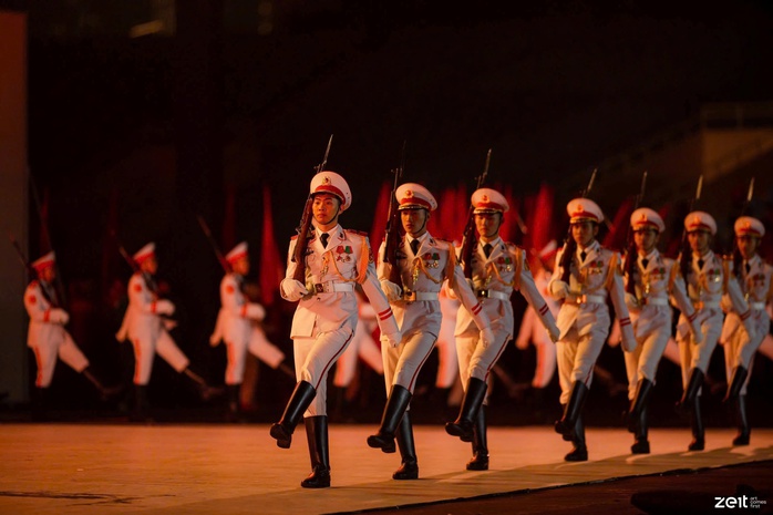 Th&agrave;nh c&ocirc;ng của "Dưới l&aacute; cờ vẻ vang của Đảng" l&agrave; lời đ&aacute;p cho mu&ocirc;n v&agrave;n c&acirc;u hỏi  - Ảnh 17.