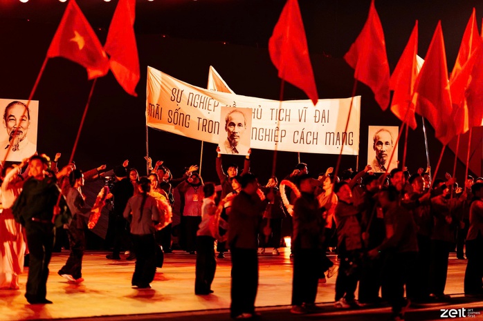 Th&agrave;nh c&ocirc;ng của "Dưới l&aacute; cờ vẻ vang của Đảng" l&agrave; lời đ&aacute;p cho mu&ocirc;n v&agrave;n c&acirc;u hỏi  - Ảnh 10.