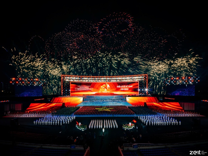 Th&agrave;nh c&ocirc;ng của "Dưới l&aacute; cờ vẻ vang của Đảng" l&agrave; lời đ&aacute;p cho mu&ocirc;n v&agrave;n c&acirc;u hỏi  - Ảnh 3.