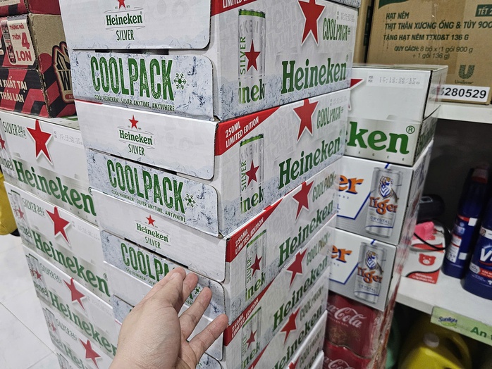 Gi&aacute; bia Tết tăng , nh&agrave; b&aacute;n ngại trữ h&agrave;ng trong dịp lễ - Ảnh 1.