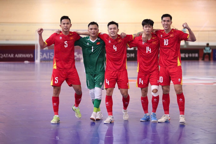 Futsal Việt Nam ngược d&ograve;ng trong trận cầu 9 b&agrave;n ở giải ch&acirc;u &Aacute; - Ảnh 1.