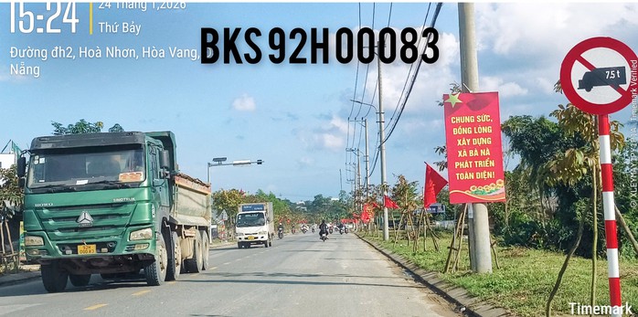 CSGT Đ&agrave; Nẵng xử l&yacute; xe qu&aacute; tải vi phạm đường cấm tại B&agrave; N&agrave; - Ảnh 3.