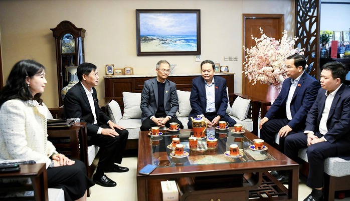 Chủ tịch Quốc hội Trần Thanh Mẫn tri ân nguyên lãnh đạo Đảng và Nhà nước - Ảnh 6. Chủ tịch Quốc hội Trần Thanh Mẫn tri ân nguyên lãnh đạo Đảng và Nhà nước - Ảnh 6.