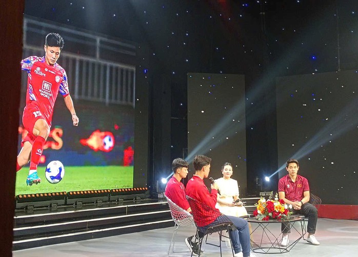 "Đ&igrave;nh Bắc - Văn B&igrave;nh - Quốc Cường&rdquo; n&oacute;i g&igrave; về h&igrave;nh mẫu bạn g&aacute;i - Ảnh 1.