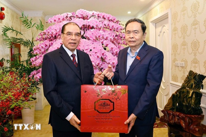 Chủ tịch Quốc hội Trần Thanh Mẫn tri ân nguyên lãnh đạo Đảng và Nhà nước - Ảnh 7. Chủ tịch Quốc hội Trần Thanh Mẫn tri ân nguyên lãnh đạo Đảng và Nhà nước - Ảnh 7.