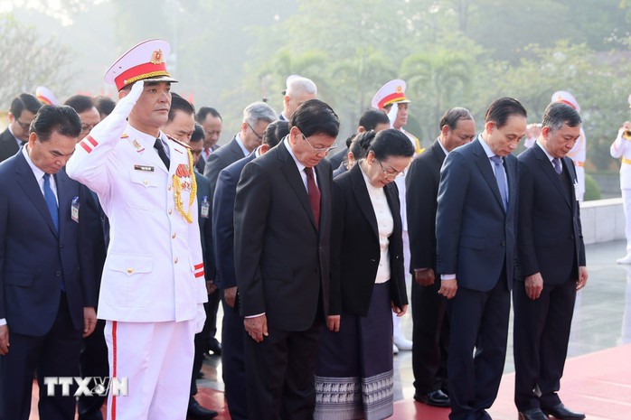 Tổng B&iacute; thư, Chủ tịch nước L&agrave;o Thongloun Sisoulith v&agrave;o Lăng viếng Chủ tịch Hồ Ch&iacute; Minh - Ảnh 6.