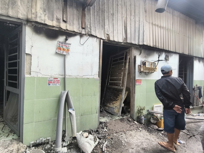 Ch&aacute;y lớn tại TPHCM: 3 Vụ ch&aacute;y trong một ng&agrave;y g&acirc;y thiệt hại lớn - Ảnh 1.