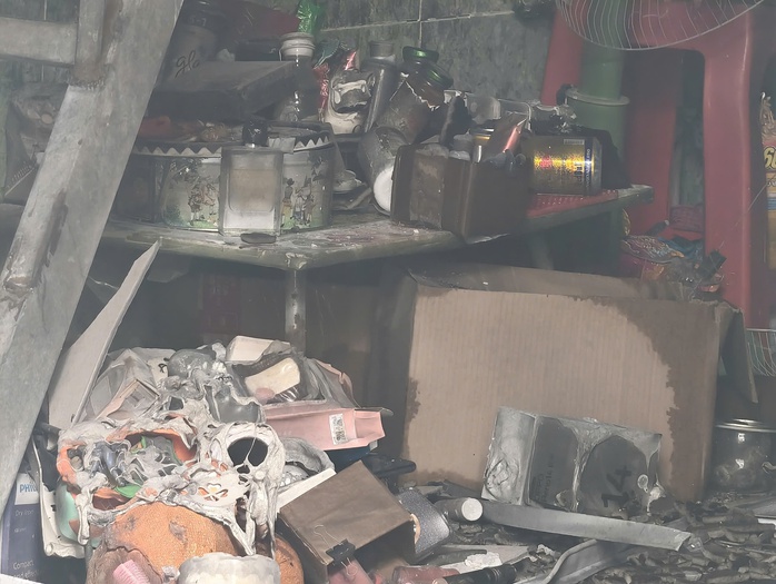 Ch&aacute;y lớn tại TPHCM: 3 Vụ ch&aacute;y trong một ng&agrave;y g&acirc;y thiệt hại lớn - Ảnh 2.