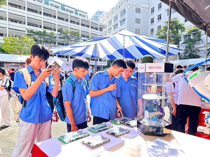 Trường CĐ Kỹ thuật Cao Thắng mở 5 ngành mới, chỉ tiêu cao nhất ở ngành bán dẫn - Ảnh 1.