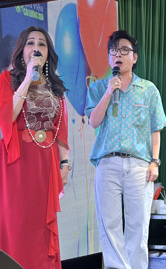 Nghệ sĩ Ho&agrave;i Thanh mơ ước giản dị trong ng&agrave;y sinh nhật 78 khiến NSND Ngọc Gi&agrave;u kh&oacute;c - Ảnh 3.