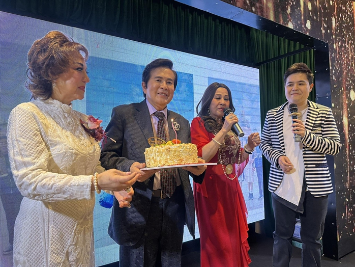 Nghệ sĩ Ho&agrave;i Thanh mơ ước giản dị trong ng&agrave;y sinh nhật 78 khiến NSND Ngọc Gi&agrave;u kh&oacute;c - Ảnh 1.