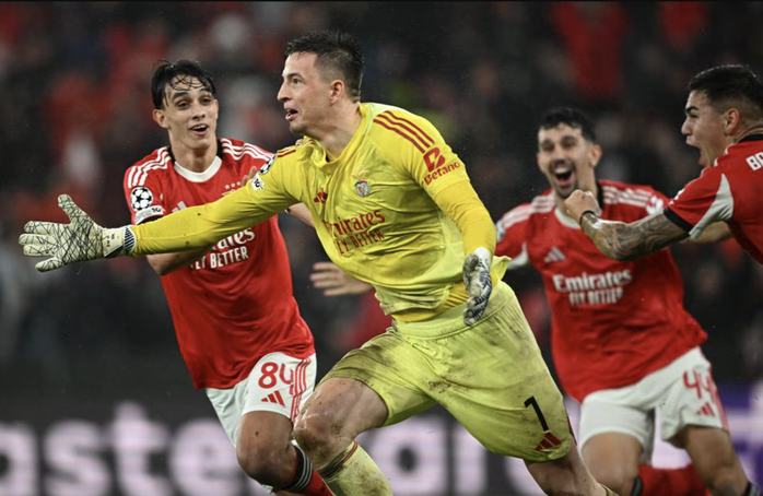 Thủ m&ocirc;n lập si&ecirc;u phẩm, Benfica quật ng&atilde; Real Madrid đoạt v&eacute; play-off - Ảnh 7.