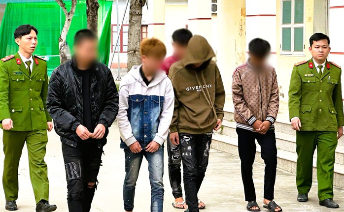 Bắt nhóm thanh, thiếu niên trộm cắp tiền công đức liên tỉnh - Ảnh 1.