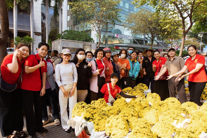 Gala nhạc Việt mang Tết sẻ chia đến TP HCM - Ảnh 1.