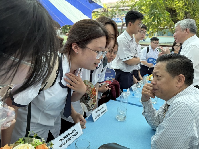 Chỉ được sử dụng tối đa 5 phương thức tuyển sinh - Ảnh 1.