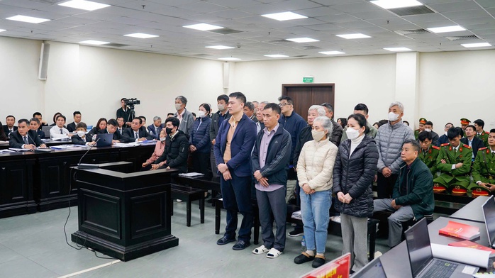 Cựu Viện trưởng Huỳnh Nguyễn Lộc khai không nhận hối lộ trong vụ án lớn 2026 - Ảnh 1. Cựu Viện trưởng Huỳnh Nguyễn Lộc khai không nhận hối lộ trong vụ án lớn 2026 - Ảnh 1.