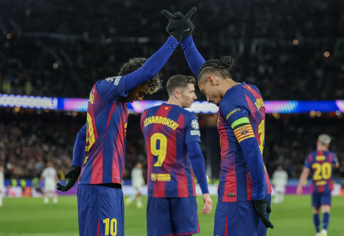 Man City, Barcelona hi&ecirc;n ngang v&agrave;o top 8 Champions League - Ảnh 6.