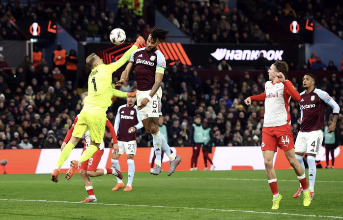 Aston Villa ngược d&ograve;ng kịch t&iacute;nh, đoạt &aacute; qu&acirc;n v&ograve;ng bảng Europa League - Ảnh 5.