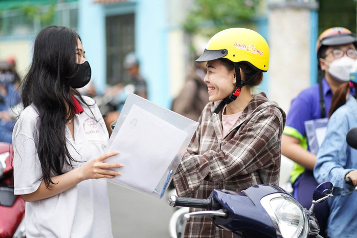 Giới hạn 10 nguyện vọng, thí sinh sợ hẹp cửa vào đại học - Ảnh 1.