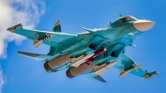 Ukraine đ&aacute;nh phủ đầu loạt s&acirc;n bay qu&acirc;n sự, b&iacute; ẩn vụ Su-34 rơi - Ảnh 1.