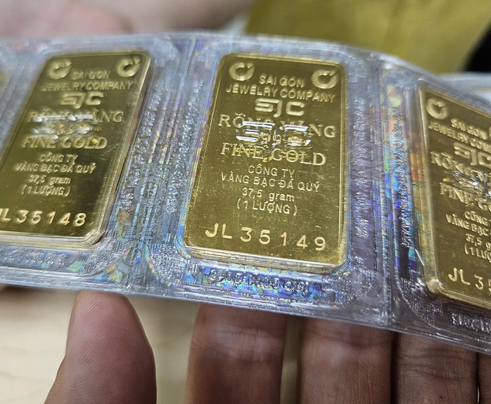 Gi&aacute; v&agrave;ng miếng SJC tăng sốc vượt 190 triệu đồng / lượng trong năm 2026 - Ảnh 2.