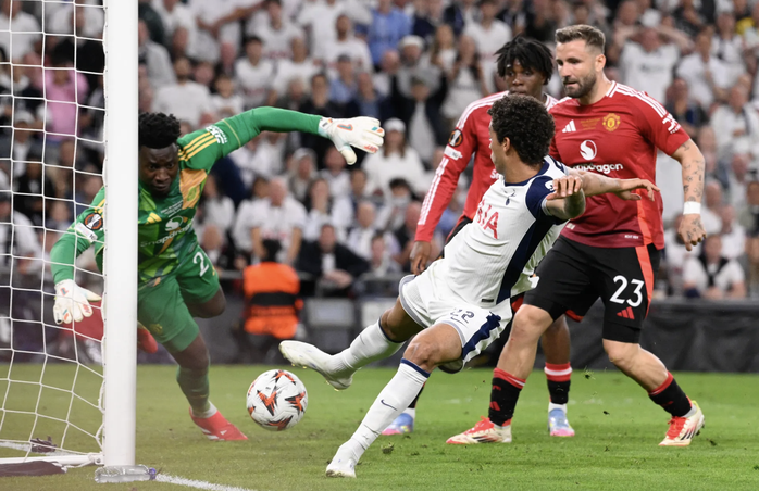 Crystal Palace gây sốc thị trường chuyển nhượng với bản hợp đồng Brennan Johnson - Ảnh 2.