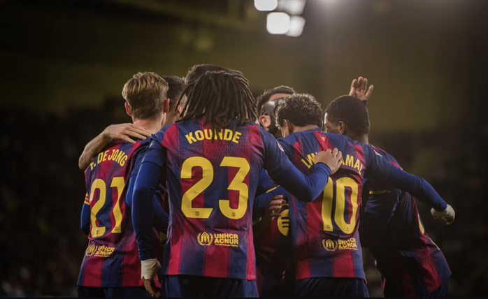 Si&ecirc;u dự bị lập c&ocirc;ng, Barcelona thắng tưng bừng trận derby Catalunya - Ảnh 6.