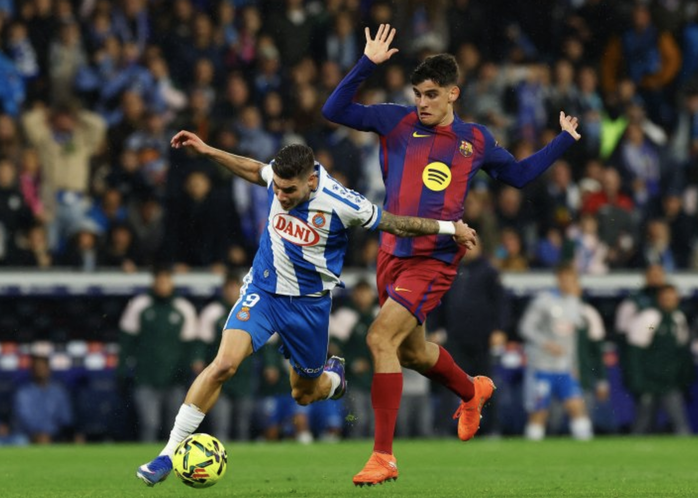 Si&ecirc;u dự bị lập c&ocirc;ng, Barcelona thắng tưng bừng trận derby Catalunya - Ảnh 3.