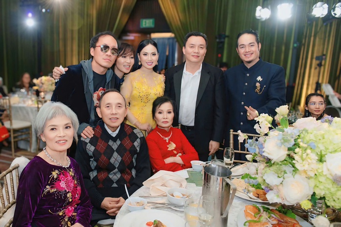 Hà Phương rạng rỡ đầm vàng, "đọ dáng" cùng Minh Tuyết - Ảnh 7.