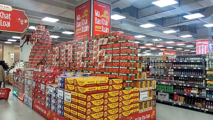 Bia Tết 2026 khuyến m&atilde;i hấp dẫn nhưng vẫn ế kh&aacute;ch trong m&ugrave;a lễ hội - Ảnh 5.