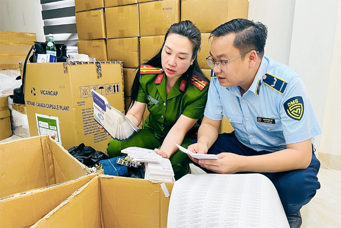 B&oacute;c trần h&agrave;ng loạt vụ mỹ phẩm, sữa, thực phẩm chức năng giả - Ảnh 7.