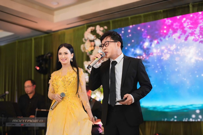 Hà Phương rạng rỡ đầm vàng, "đọ dáng" cùng Minh Tuyết - Ảnh 5.