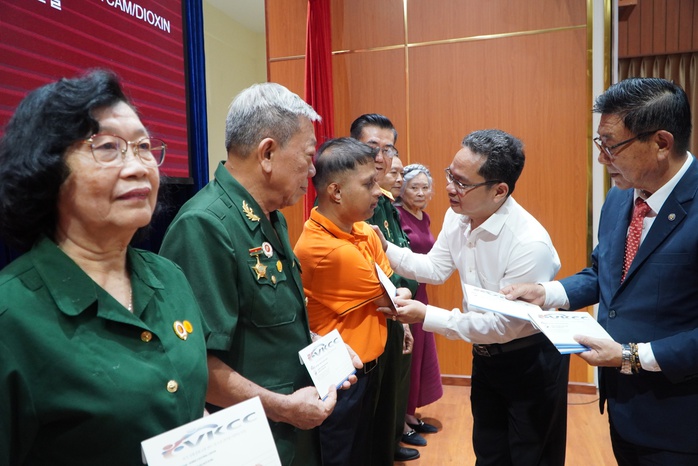 Hỗ trợ bền bỉ cho nạn nh&acirc;n chất độc da cam/dioxin - Ảnh 3.