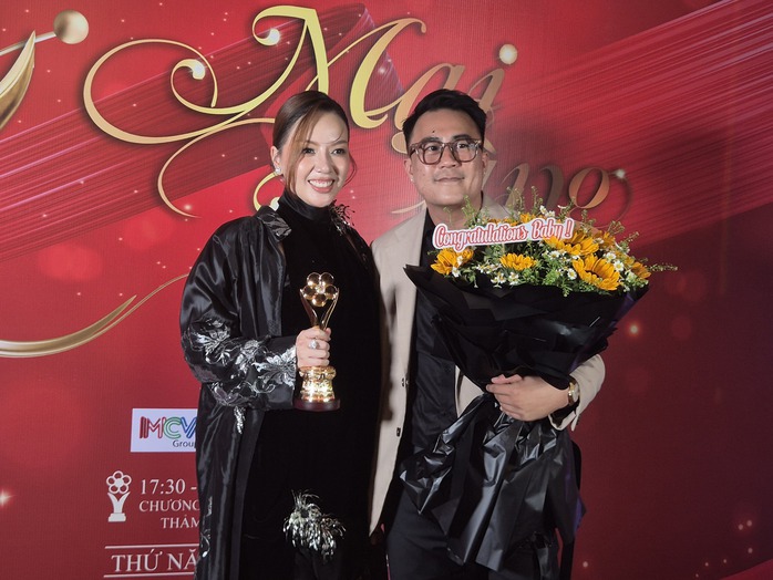 Chồng sắp cưới Băng Di hạnh ph&uacute;c khi c&ocirc; thắng Mai V&agrave;ng - Ảnh 1.