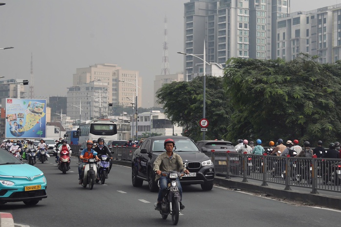 Dự báo thời tiết hôm nay, 30-1: Nam Bộ hanh khô, chất lượng không khí ở TPHCM có hại - Ảnh 1.