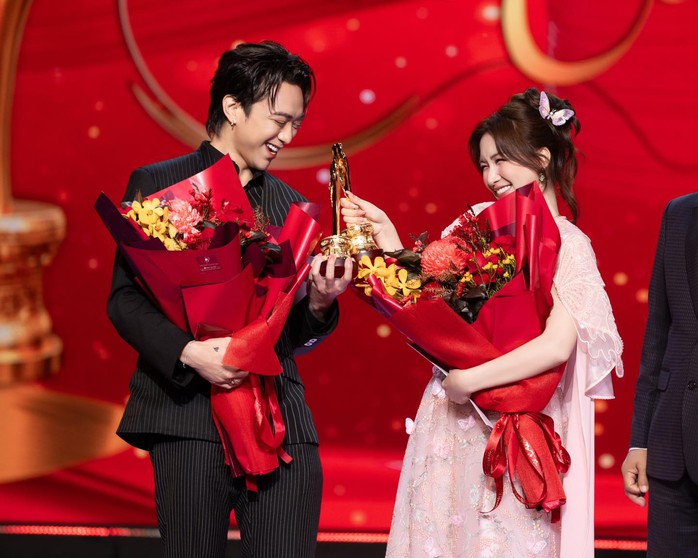 Oan cho H&ograve;a Minzy  - Ảnh 2.