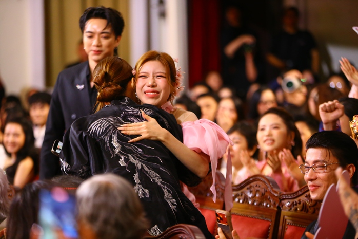 Chồng sắp cưới Băng Di hạnh ph&uacute;c khi c&ocirc; thắng Mai V&agrave;ng - Ảnh 4.